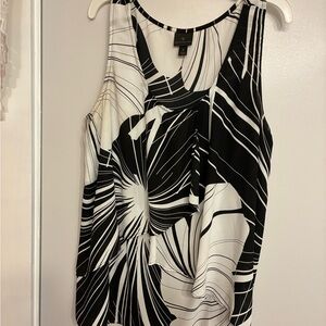 Worthington Black and White Graphic Sleeveless Tank Top